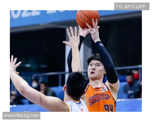 琼斯回应退役传闻继续书写CBA传奇上季场均30分助攻三双创历史