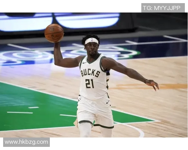 小里：字母哥可能是最接近詹姆斯的球员 但他没后者的视野&协调性